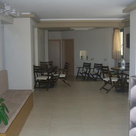 Niriides Studios And Apartments Paralia Katerinis Luaran gambar