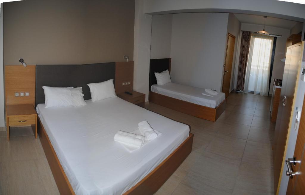 Niriides Studios And Apartments Paralia Katerinis Bilik gambar