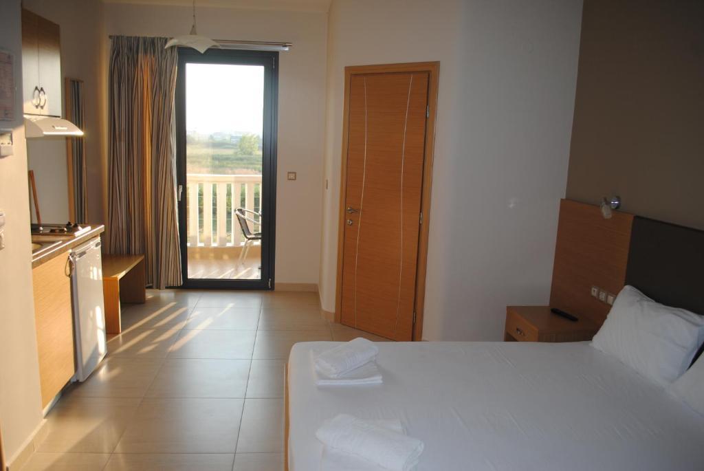 Niriides Studios And Apartments Paralia Katerinis Bilik gambar