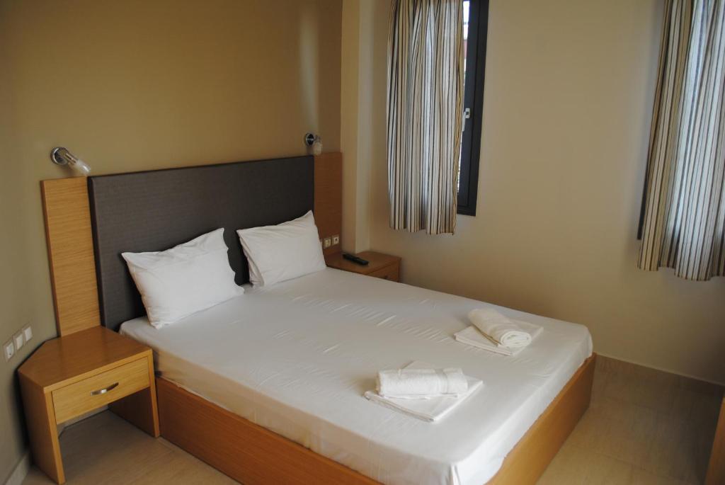 Niriides Studios And Apartments Paralia Katerinis Bilik gambar