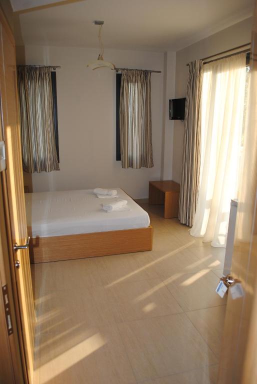 Niriides Studios And Apartments Paralia Katerinis Bilik gambar