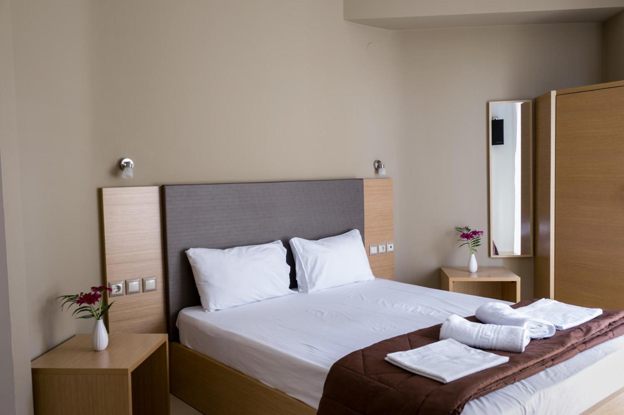 Niriides Studios And Apartments Paralia Katerinis Luaran gambar